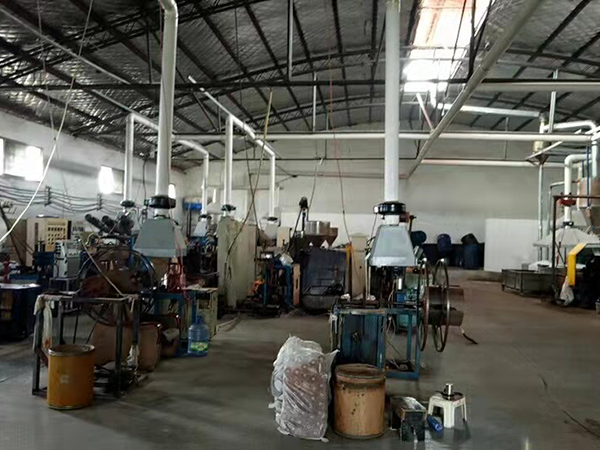 鋼絲軟管廠家車(chē)間案例展示